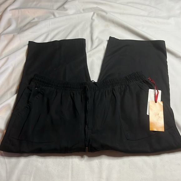 NWT Ruby Rd Black Capris - Picture 4 of 8